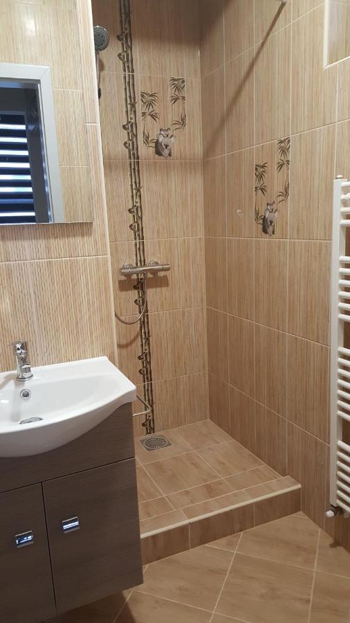 Illaberek Apartmanok Hajduszoboszlo Exterior photo