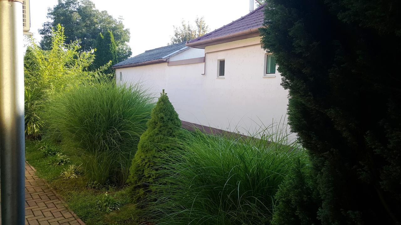 Illaberek Apartmanok Hajduszoboszlo Exterior photo
